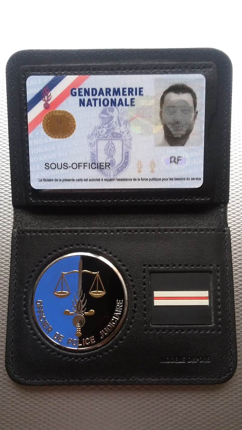 PORTE CARTE POLICE 01 - Identification porte cartes - Accessoires :  CGSurplus